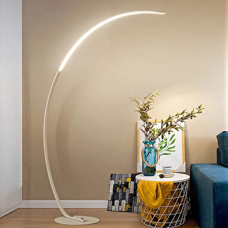 Lampadaire nordique led modulable posé au salon